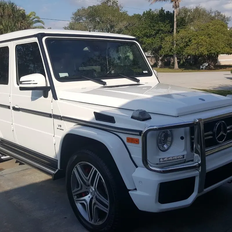 White Mercedes G-Wagon, clean